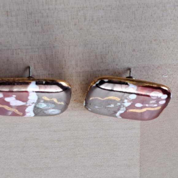 Hand Painted Ceramic Earrings MODERNIST Abstract Cranberry Dark Gray White Gold - Picture 5 of 8